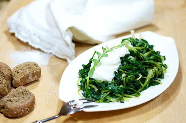 Salad of Stamnagathi - Wild Greens