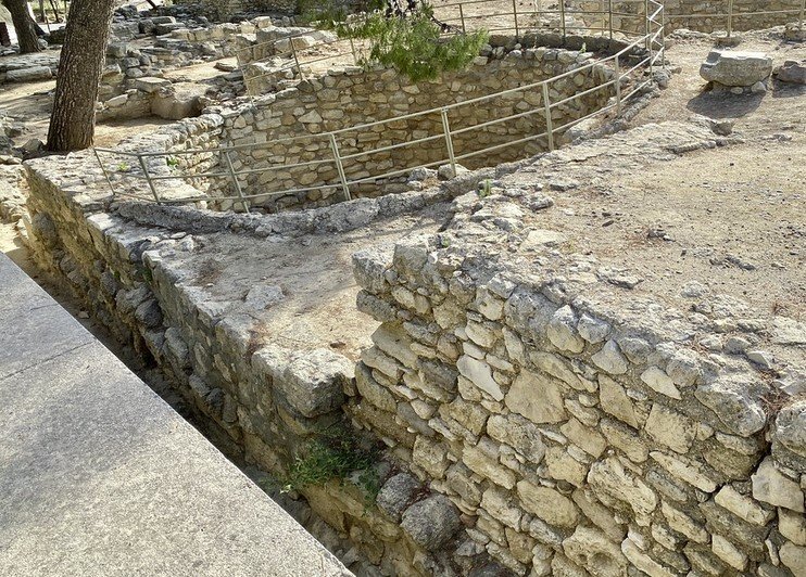 Knossos Koulouria