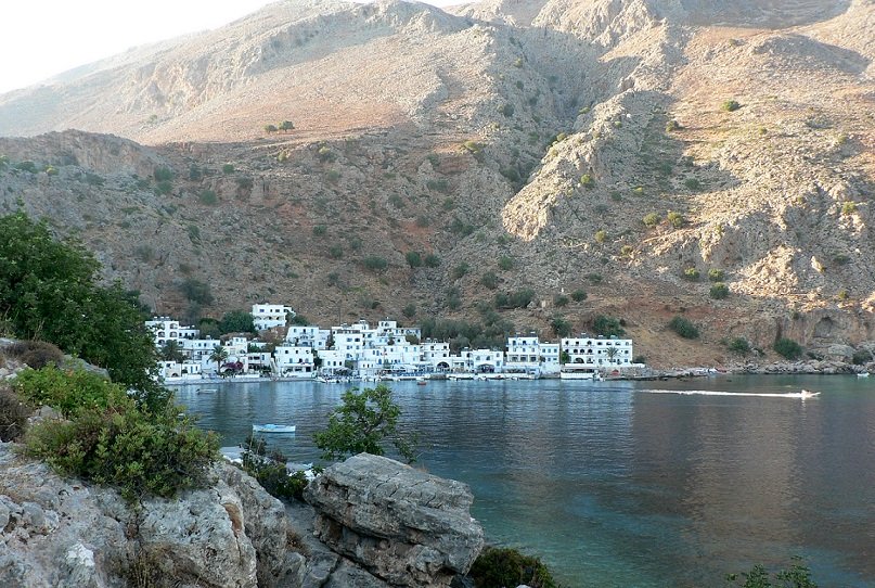 Loutro is a tiny seaside harbour village (image by Alistair Young)