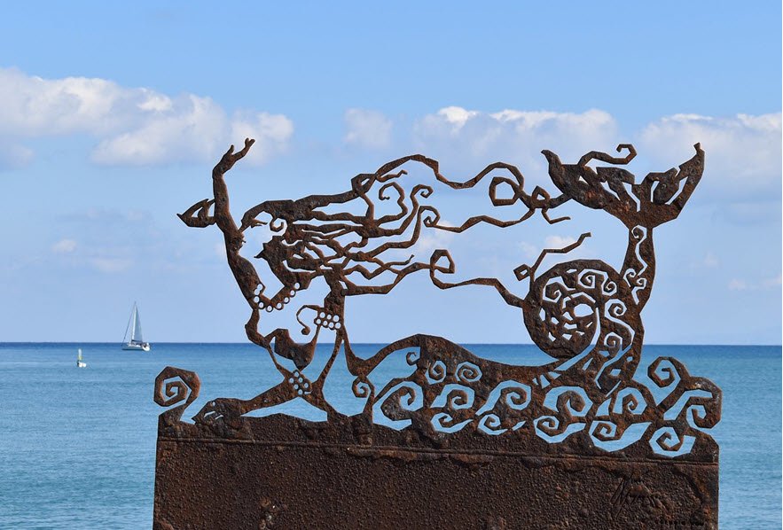 Mermaid in Heraklion Old Port