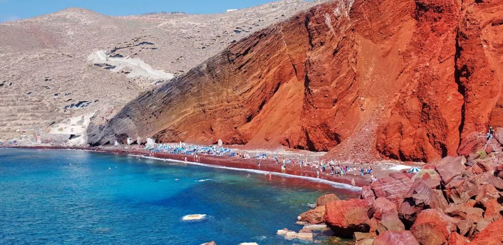 Crete Santorini Naxos - Red beach in Santorini